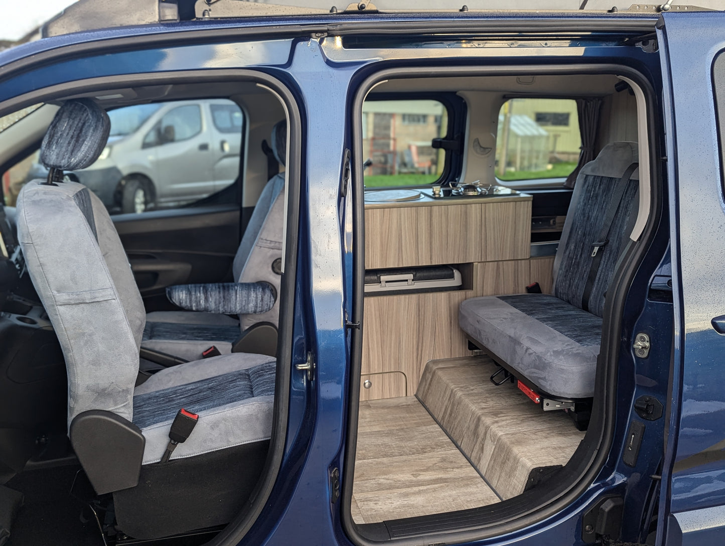 Citroën Berlingo Family MPV Ultimate Side Layout Campervan Conversion – A True Camper with Comfort, Style & Adventure in One!