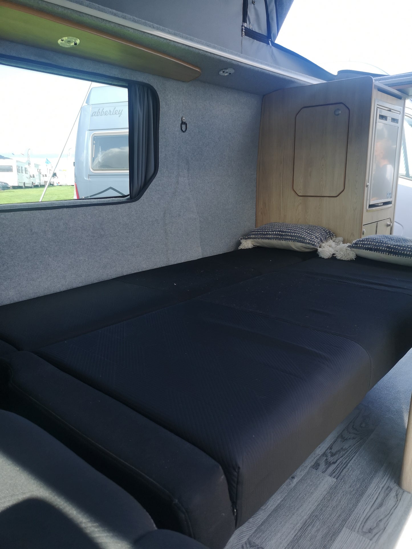 'Mamble' Camper van Conversion for the Renault Trafic, Nissan NV300 & Fiat Talento - cccampers.myshopify.com