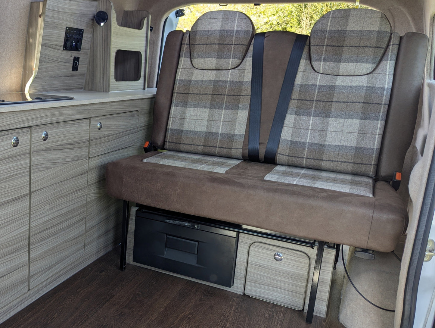 M1 Crash-Tested Duo Double Travelling Seat Bed for the Maxus eDeliver3 ED3