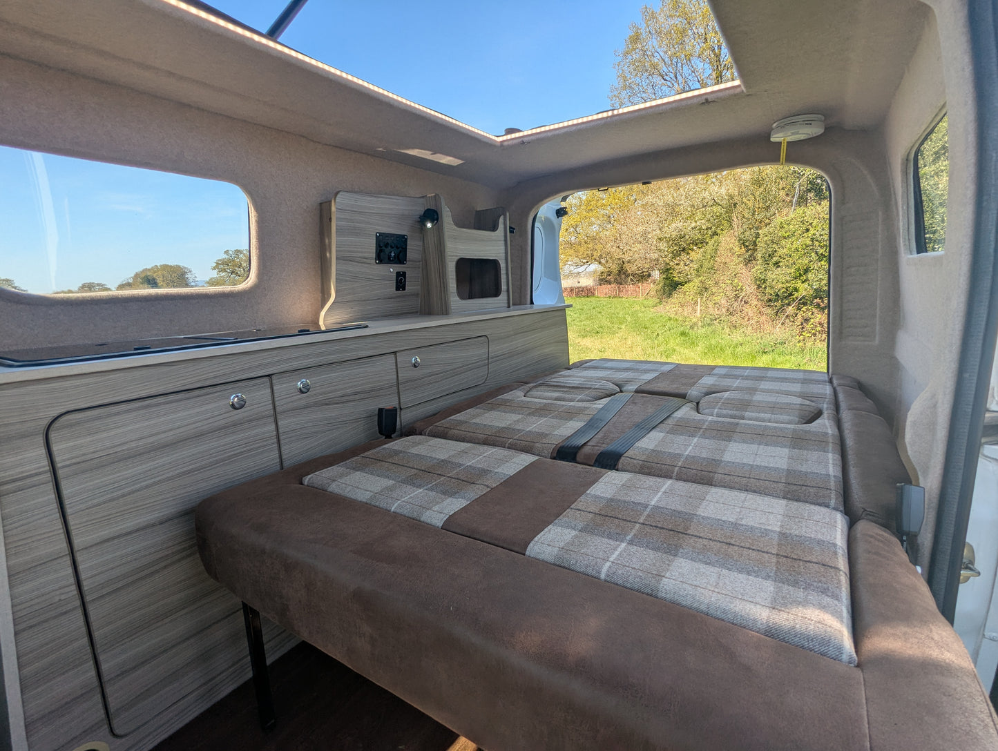 M1 Crash-Tested Duo Double Travelling Seat Bed for the Maxus eDeliver3 ED3