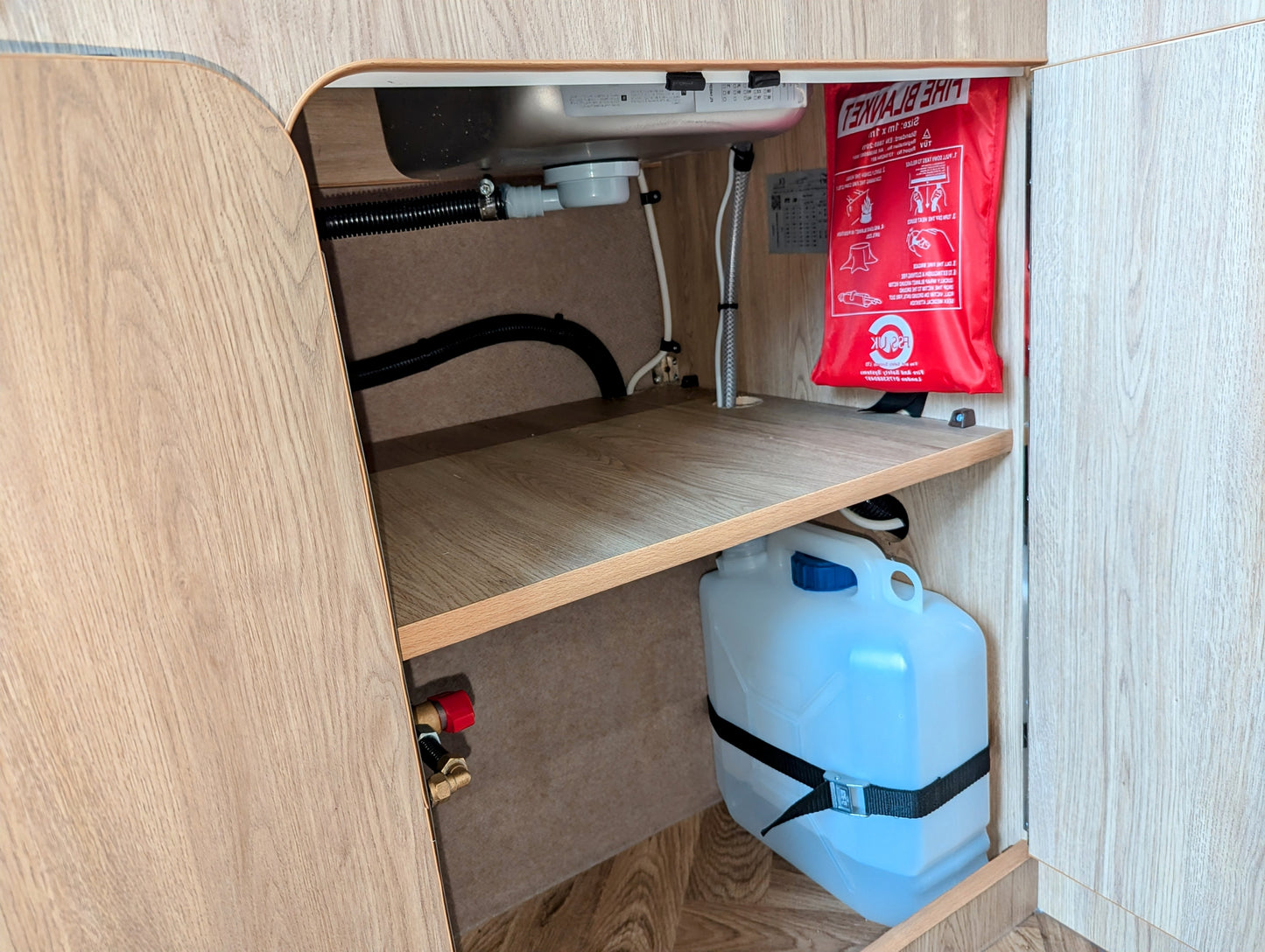 Nissan NV300 Primastar Campervan Conversion – Twin Single Beds or Full-Width Bed You can’t get any bigger!