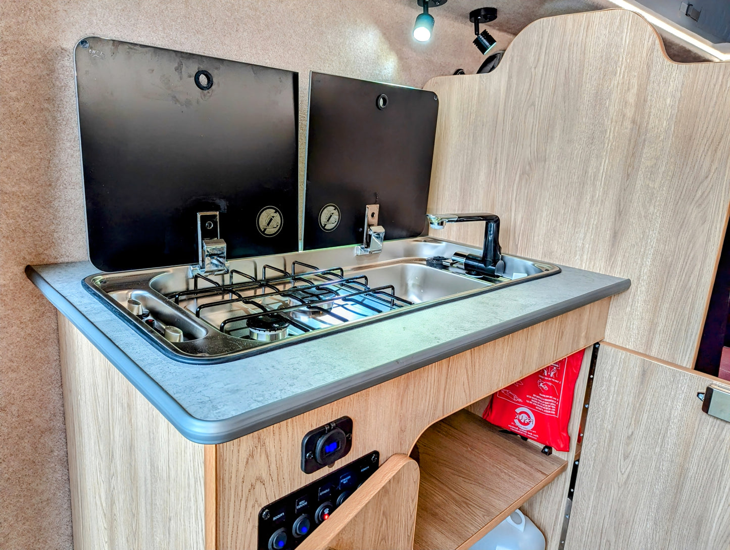 Nissan NV300 Primastar Campervan Conversion – Twin Single Beds or Full-Width Bed You can’t get any bigger!