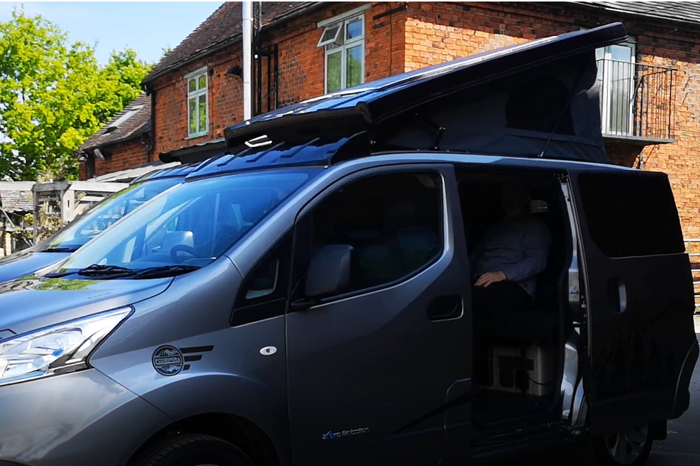 Stargaze Pop Top Elevating Roof For Nissan NV200 - cccampers.myshopify.com