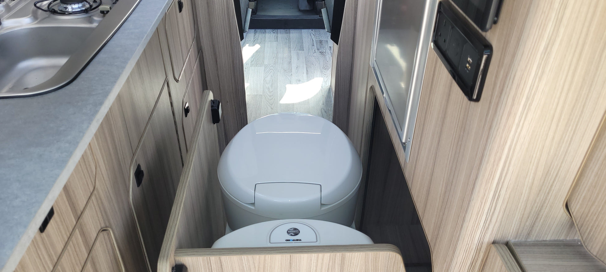 The Witley Camper Van Conversion for the 2013 on Ford Transit Custom and 2024 all New Volkswagen Transporter T7 - cccampers.myshopify.com