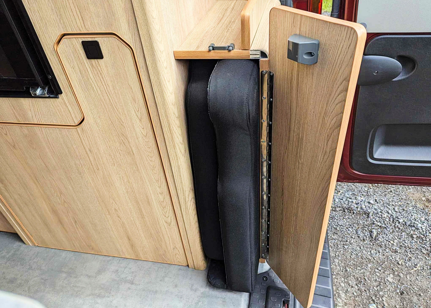 The Flagship Witley Twin-Bed Campervan Conversion with Toilet for Nissan Primastar : Available with 4, 5, or 6 Travelling Seats