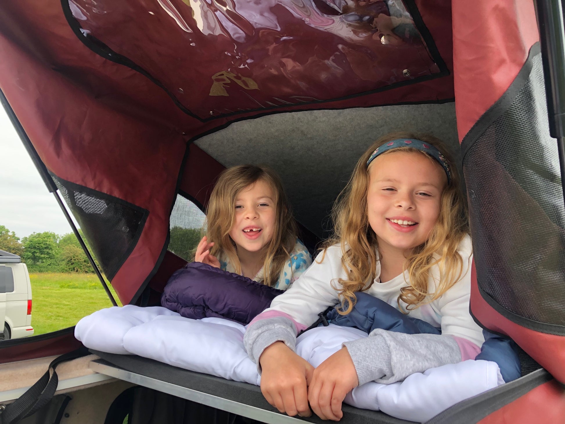 NV200 Stargaze Pop Up Elevating Raising Roof Bed - cccampers.myshopify.com