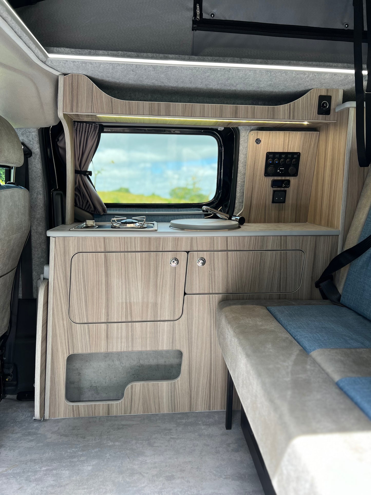 Nissan NV200 Escape Micro Campervan – Meet the Esacpe Petrol Automatic