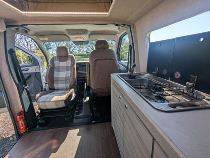 Maxus eDeliver 3 Escape Micro Campervan – Meet the Escape 35Kw EV Automatic
