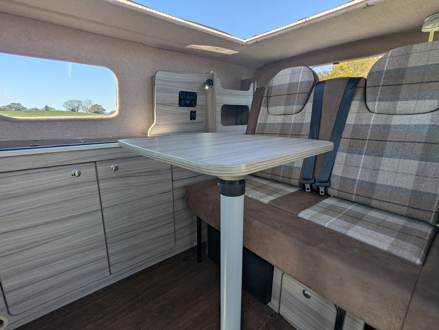 Maxus eDeliver 3 Escape Micro Campervan – Meet the Escape 35Kw EV Automatic