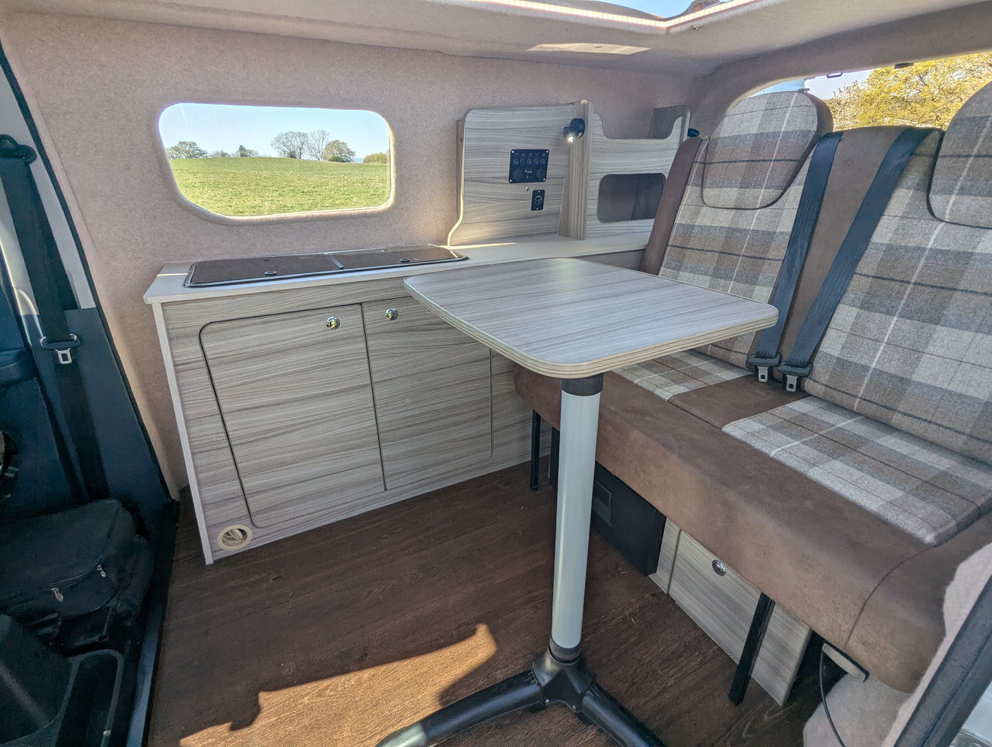Maxus eDeliver 3 Escape Micro Campervan – Meet the Escape 35Kw EV Automatic