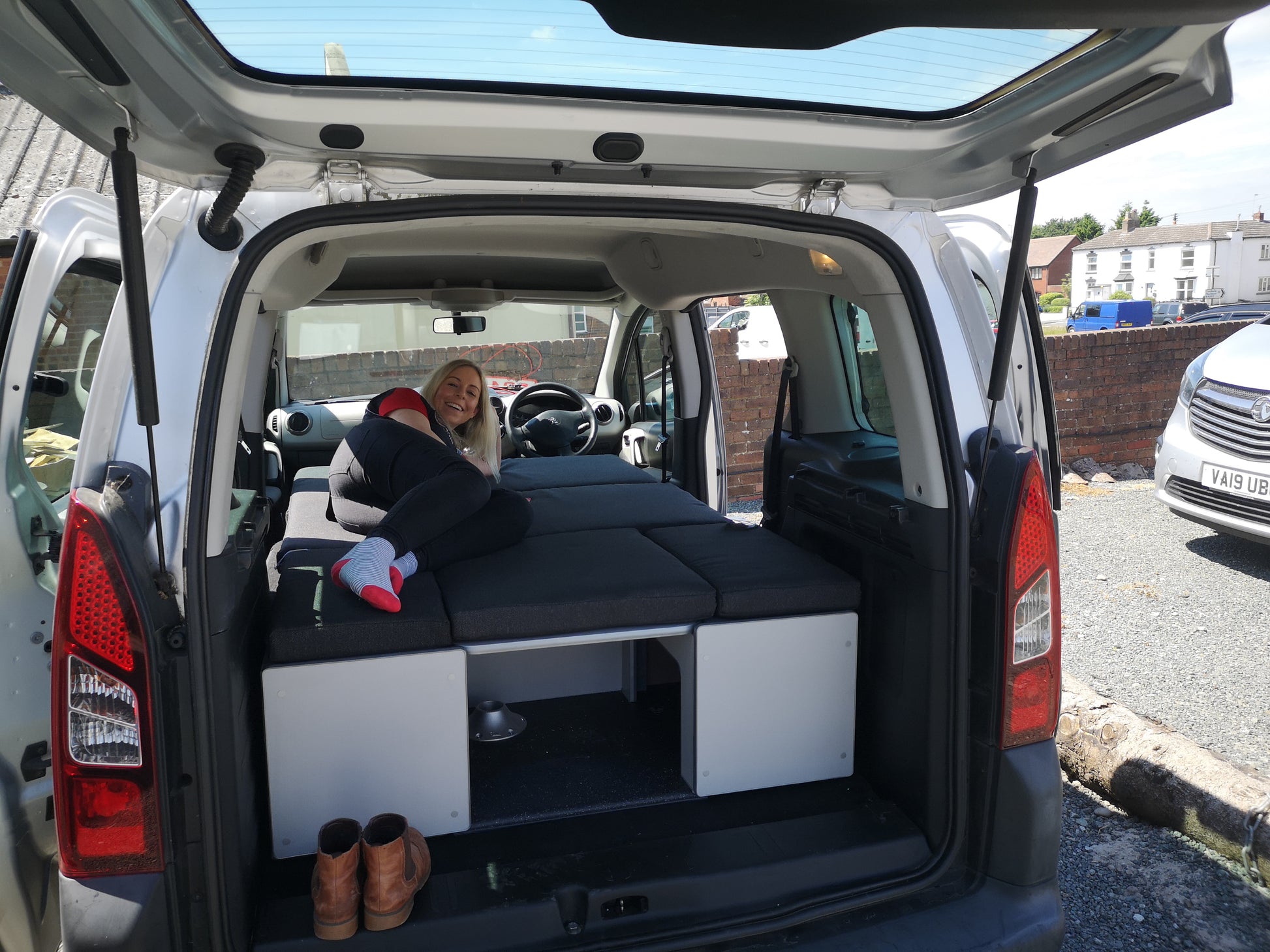 The Weekender Conversion for Fiat EDoblo, Citroen Berlingo and Peugeot Tepee - cccampers.myshopify.com