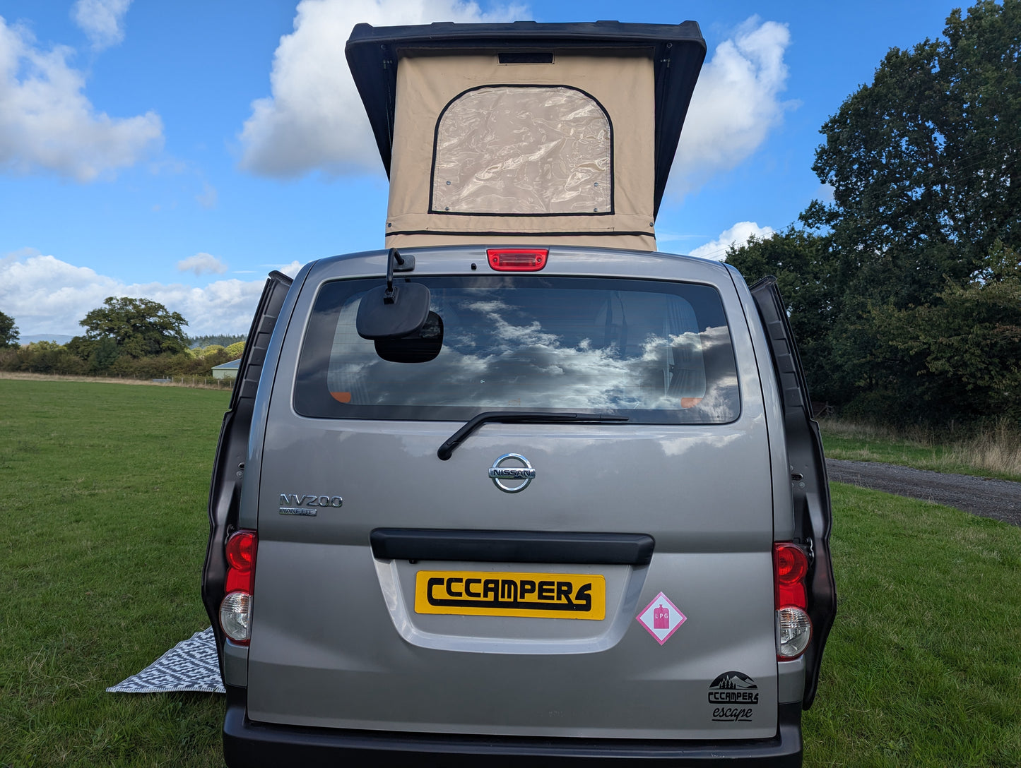 Nissan NV200 Escape Micro Campervan – Meet the Esacpe Petrol Automatic
