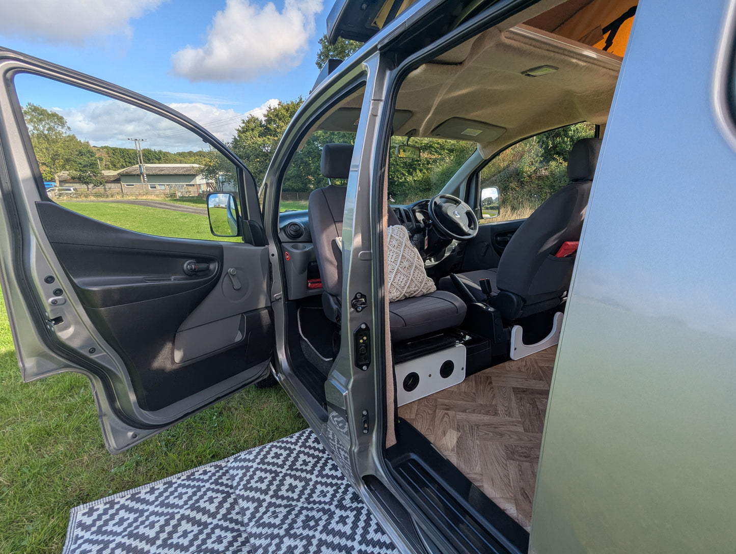 Nissan NV200 Escape Micro Campervan – Meet the Esacpe Petrol Automatic
