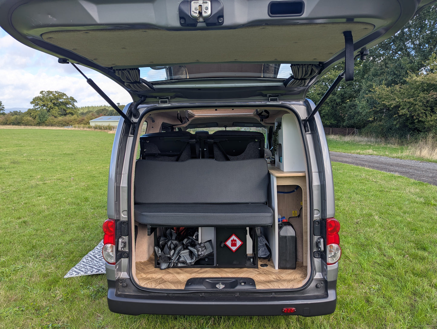 Nissan NV200 Escape Micro Campervan – Meet the Esacpe Petrol Automatic