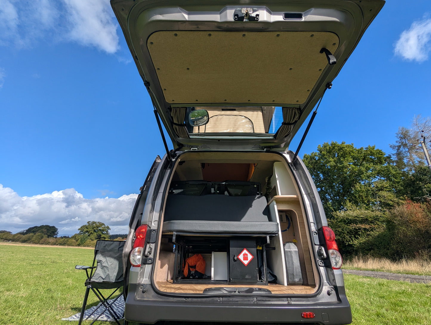 Nissan NV200 Escape Micro Campervan – Meet the Esacpe Petrol Automatic