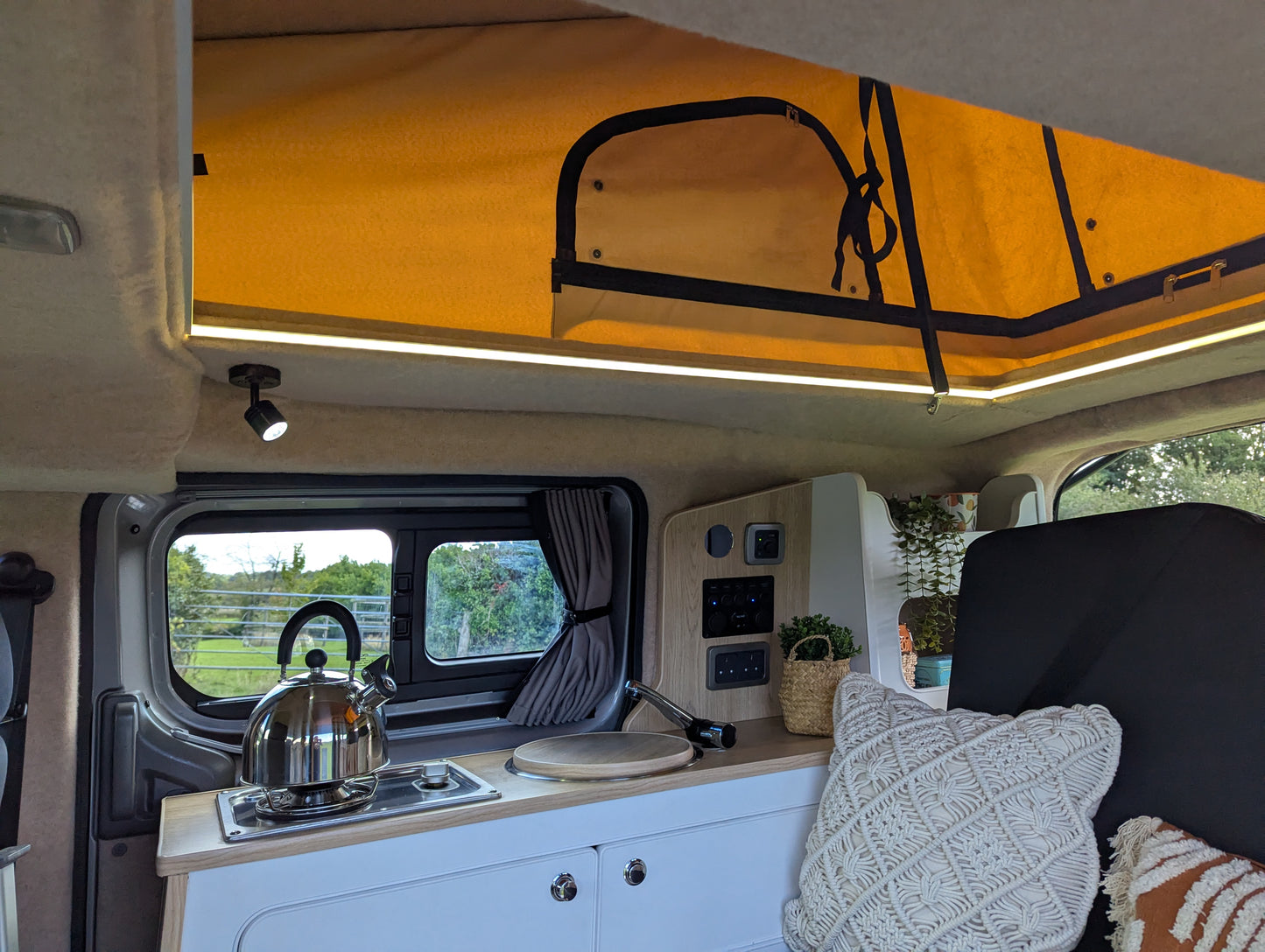 Nissan NV200 Escape Micro Campervan – Meet the Esacpe Petrol Automatic