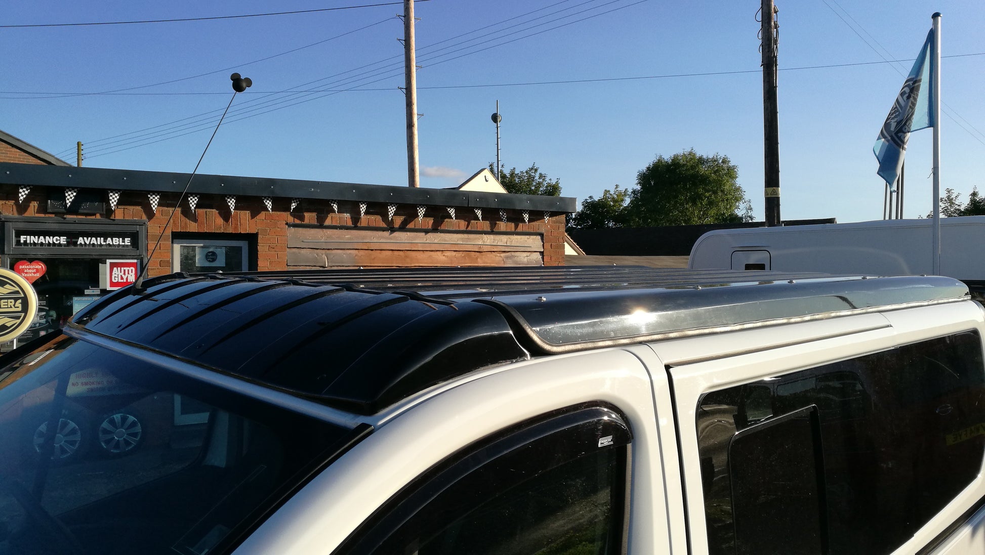 Stargaze Pop Up Elevating Roof for the 2014 onwards RENAULT TRAFIC, NISSAN NV300 & FIAT TALENTO VAUXHALL VIVARO MK 2 - cccampers.myshopify.com