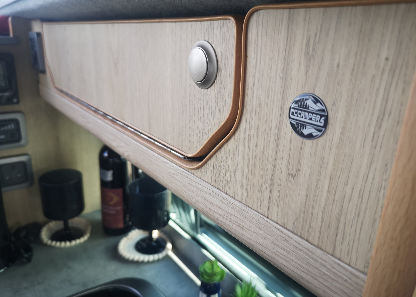 'Mamble' Camper van Conversion for the Renault Trafic, Nissan NV300 & Fiat Talento - cccampers.myshopify.com