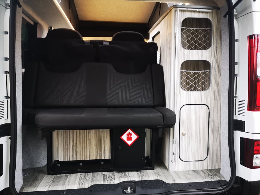 The Bliss Duo Double Rock 'n' Roll bed for Nissan Nv200 2009+ Renault Trafic & Nissan NV300 2014+