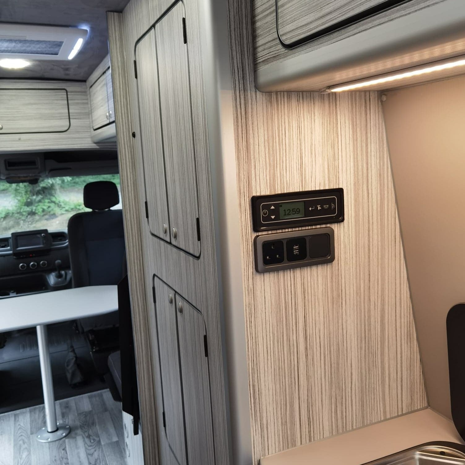 THE 'ABBERLEY' RENAULT MASTER WITH AN AUTOMATIC OPTION BY CCCAMPERS - cccampers.myshopify.com