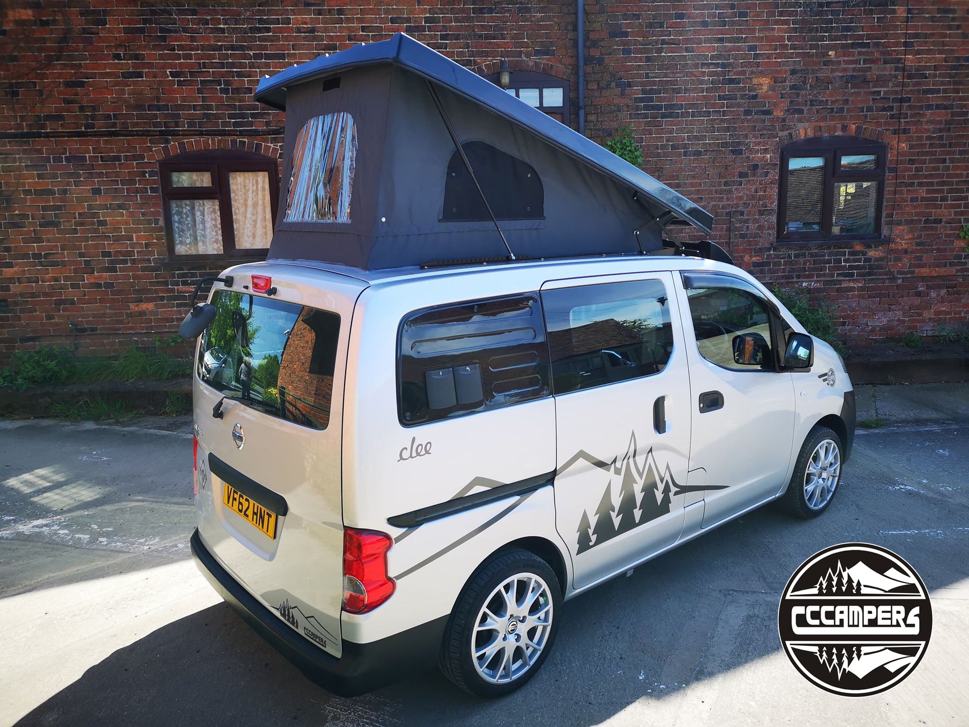 Stargaze Pop Top Elevating Roof For Nissan NV200 - cccampers.myshopify.com